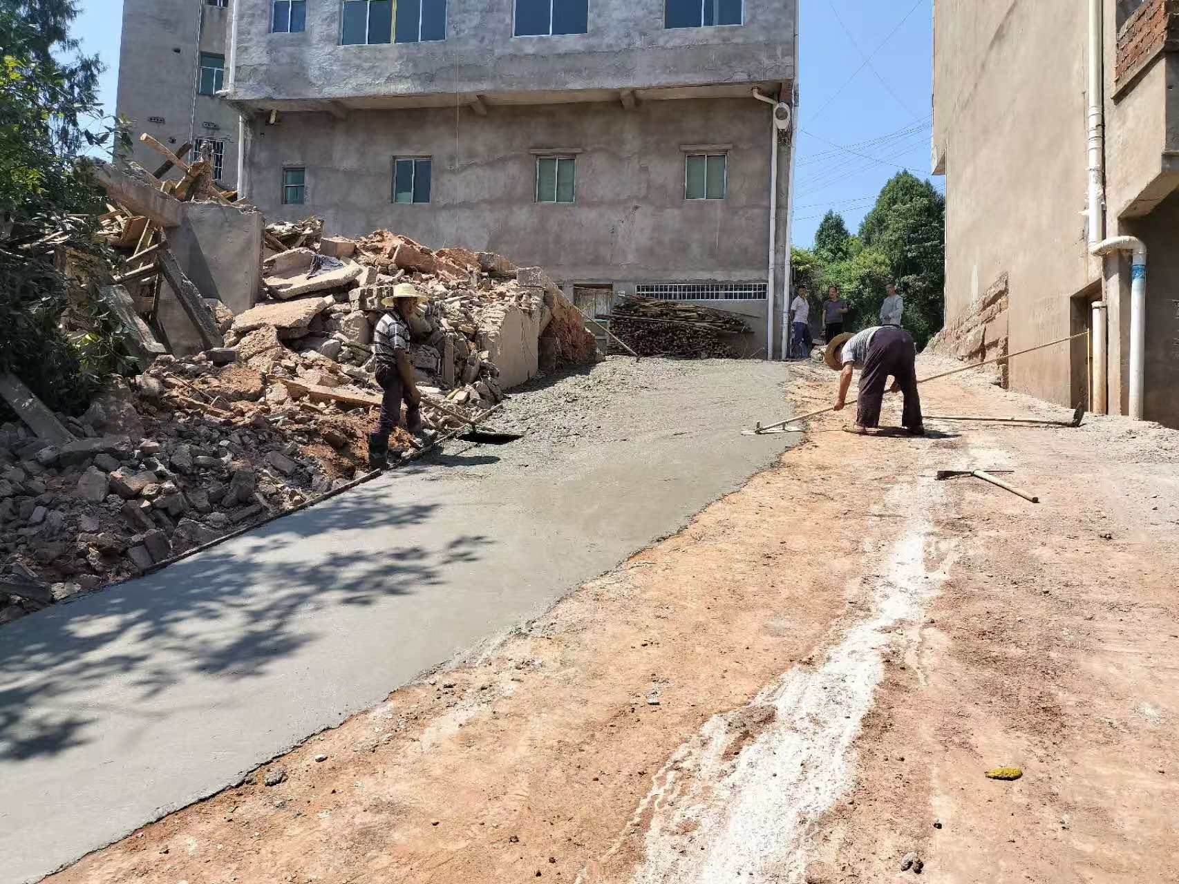 通村路口拓宽中6.jpg