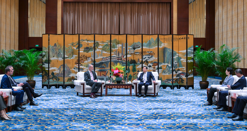 1112-1-1.jpg 1112-1-1.jpg