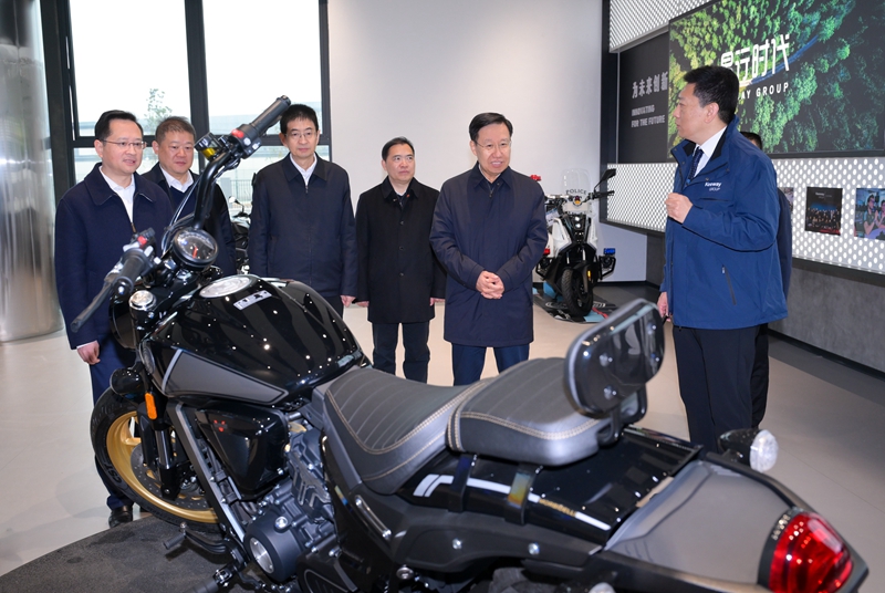 1229-2-4.jpg 1229-2-4.jpg